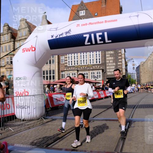 13.09.2026 - 21. swb-Marathon Bremen Tim E. http://msf.ph/oto/10324810 13.09.2026 11:00:25 Ziel 10175, 10758, 10867, 11016, 11071, 11158, 11159, 11160, 11250, 11259, 11445, 11453, 11524, 11525, 11528, 11587, 11588, 11589, 11879, 11907, 12123, 12190, 12274, 12352 meine-sportfotos.de