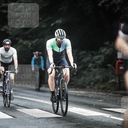 13.09.2026 - Stadtparktriathlon H.Heesch http://msf.ph/oto/10324828 13.09.2026 12:42:54 Radfahren 1025, 1031, 1084, 1239, 1290, 1306 meine-sportfotos.de