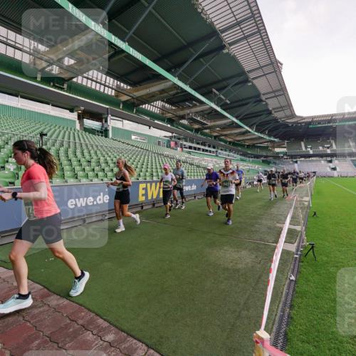 13.09.2026 - 21. swb-Marathon Bremen Michael Burmester http://msf.ph/oto/10324831 13.09.2026 13:27:57 Laufen im Stadion 111, 186, 220, 357, 364, 390, 478, 597, 726, 829, 833, 888, 925, 1079, 1220, 1298, 1325, 1412, 1496, 1608, 1700, 1741, 1769, 1958, 1961, 1984, 2236, 2273, 2309, 2365, 2388, 2404, 2428, 2472, 2502, 2507, 2542, 2574, 2582, 2593, 2725, 2743, 2748, 2875, 2876, 2923, 2965, 3045, 3050, 3061, 3073, 3084, 3154, 3184, 3219, 3540, 3589, 3592, 3694, 3756, 3826, 3853, 3885, 3907, 3978, 4108, 4238, 4457, 4660 meine-sportfotos.de