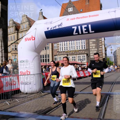 13.09.2026 - 21. swb-Marathon Bremen Tim E. http://msf.ph/oto/10324832 13.09.2026 11:00:25 Ziel 10175, 10758, 10867, 11016, 11071, 11158, 11159, 11160, 11250, 11259, 11445, 11453, 11524, 11525, 11528, 11587, 11588, 11589, 11879, 11907, 12123, 12190, 12274, 12352 meine-sportfotos.de