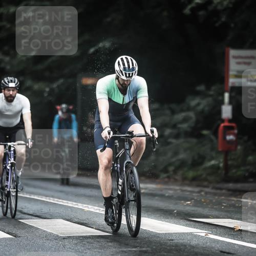 13.09.2026 - Stadtparktriathlon H.Heesch http://msf.ph/oto/10324834 13.09.2026 12:42:54 Radfahren 1025, 1031, 1084, 1239, 1290, 1306 meine-sportfotos.de
