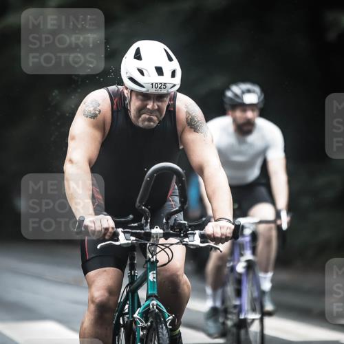 13.09.2026 - Stadtparktriathlon H.Heesch http://msf.ph/oto/10324848 13.09.2026 12:42:55 Radfahren 1025, 1031, 1084, 1239, 1290, 1306 meine-sportfotos.de
