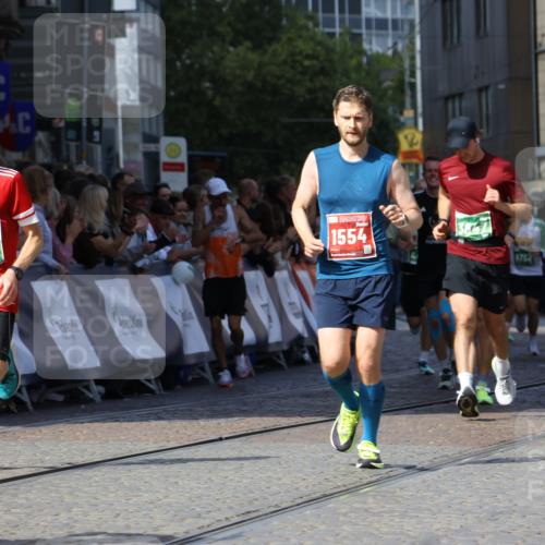 13.09.2026 - 21. swb-Marathon Bremen Strokosch-Dieckow http://msf.ph/oto/10324849 13.09.2026 13:11:01 Ziel 384, 1181, 1385, 1498, 1554, 2347, 2605, 4727, 5066, 5152, 5155, 5168, 5314, 5387, 5620, 5648, 6267, 7115, 7881, 9659, 13248, 335, 1349, 2087, 3440, 3448, 3484, 3647, 4429, 6471, 8183, 8474, 9410, 9618, 9762 meine-sportfotos.de