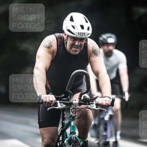 13.09.2026 - Stadtparktriathlon H.Heesch http://msf.ph/oto/10324853 13.09.2026 12:42:55 Radfahren 1025, 1031, 1084, 1239, 1290, 1306 meine-sportfotos.de