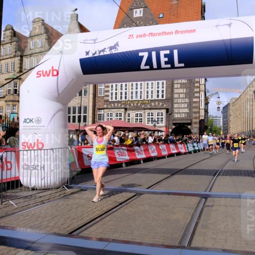 13.09.2026 - 21. swb-Marathon Bremen Tim E. http://msf.ph/oto/10324880 13.09.2026 11:00:28 Ziel 10144, 10758, 10810, 11016, 11071, 11158, 11159, 11160, 11250, 11259, 11445, 11453, 11524, 11525, 11528, 11547, 11587, 11588, 11589, 11623, 11907, 12105, 12106, 12123, 12190, 12274, 12352 meine-sportfotos.de