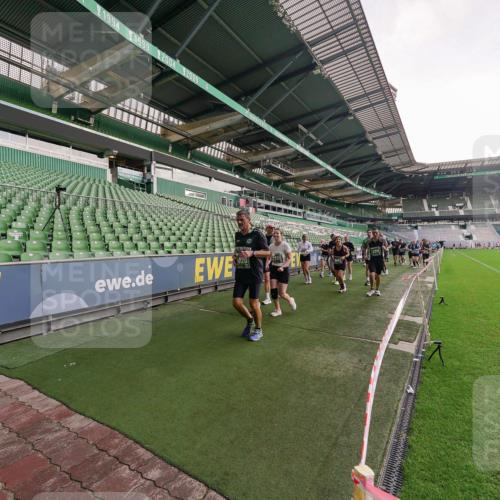 13.09.2026 - 21. swb-Marathon Bremen Michael Burmester http://msf.ph/oto/10324887 13.09.2026 13:28:06 Laufen im Stadion 111, 186, 220, 357, 364, 390, 478, 597, 726, 829, 888, 925, 1079, 1220, 1298, 1325, 1412, 1496, 1608, 1700, 1741, 1769, 1777, 1958, 1961, 1984, 2236, 2309, 2365, 2388, 2404, 2472, 2502, 2507, 2542, 2574, 2582, 2593, 2725, 2743, 2748, 2868, 2875, 2876, 2923, 2991, 3045, 3050, 3061, 3073, 3084, 3154, 3184, 3219, 3540, 3589, 3592, 3595, 3694, 3756, 3798, 3826, 3853, 3885, 3907, 3978, 3987, 4108, 4238, 4457, 4660 meine-sportfotos.de