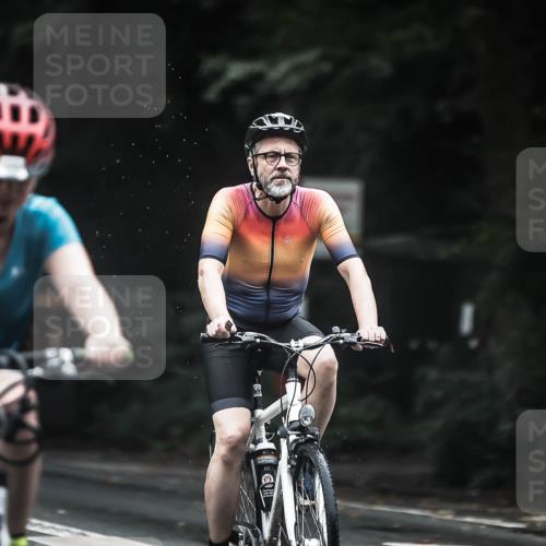 13.09.2026 - Stadtparktriathlon H.Heesch http://msf.ph/oto/10324892 13.09.2026 12:43:00 Radfahren 1025, 1084, 1239, 1290, 1303, 1306 meine-sportfotos.de