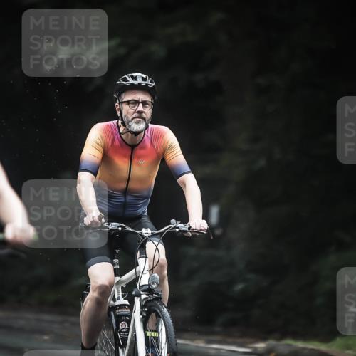13.09.2026 - Stadtparktriathlon H.Heesch http://msf.ph/oto/10324894 13.09.2026 12:43:00 Radfahren 1025, 1084, 1239, 1290, 1303, 1306 meine-sportfotos.de