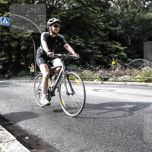 13.09.2026 - Stadtparktriathlon H.Heesch http://msf.ph/oto/10324897 13.09.2026 11:30:25 Radfahren 636, 737, 757, 825 meine-sportfotos.de