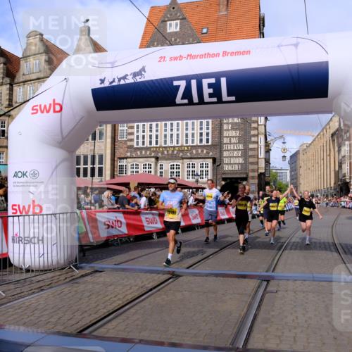 13.09.2026 - 21. swb-Marathon Bremen Tim E. http://msf.ph/oto/10324901 13.09.2026 11:00:33 Ziel 10144, 10677, 10758, 10801, 10810, 11016, 11045, 11129, 11524, 11525, 11547, 11587, 11588, 11589, 11623, 11907, 12105, 12106, 12190, 12291, 12352, 12394, 12530, 12531 meine-sportfotos.de