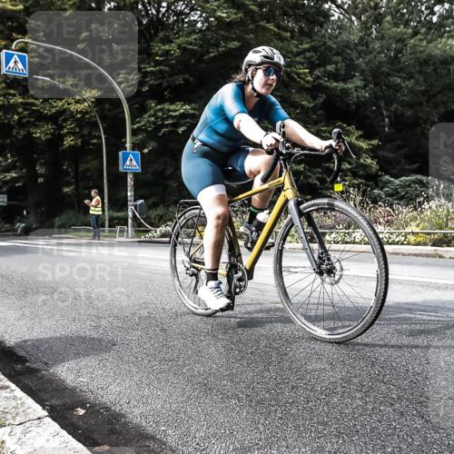 13.09.2026 - Stadtparktriathlon H.Heesch http://msf.ph/oto/10324903 13.09.2026 11:30:28 Radfahren 636, 737, 757, 825 meine-sportfotos.de