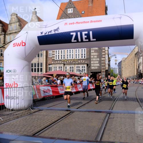 13.09.2026 - 21. swb-Marathon Bremen Tim E. http://msf.ph/oto/10324910 13.09.2026 11:00:33 Ziel 10144, 10677, 10758, 10801, 10810, 11016, 11045, 11129, 11524, 11525, 11547, 11587, 11588, 11589, 11623, 11907, 12105, 12106, 12190, 12291, 12352, 12394, 12530, 12531 meine-sportfotos.de
