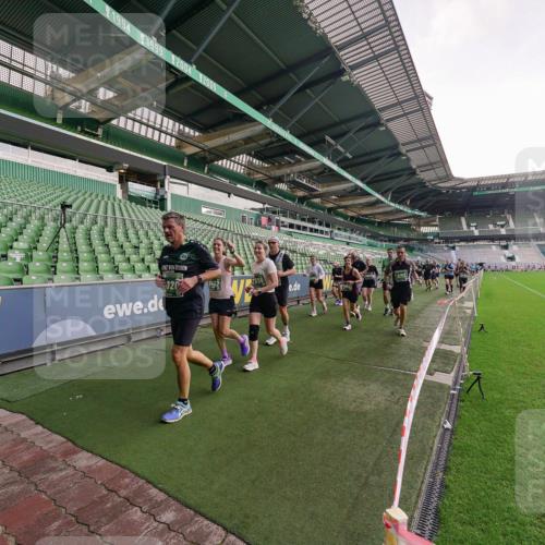 13.09.2026 - 21. swb-Marathon Bremen Michael Burmester http://msf.ph/oto/10324913 13.09.2026 13:28:07 Laufen im Stadion 111, 186, 220, 357, 364, 478, 597, 726, 829, 888, 925, 1079, 1220, 1298, 1325, 1412, 1496, 1608, 1700, 1741, 1769, 1777, 1958, 1961, 1984, 2236, 2309, 2365, 2388, 2404, 2472, 2502, 2507, 2542, 2574, 2582, 2593, 2725, 2743, 2748, 2868, 2875, 2876, 2923, 2991, 3045, 3050, 3061, 3073, 3154, 3184, 3219, 3540, 3589, 3592, 3595, 3678, 3694, 3756, 3798, 3826, 3853, 3885, 3907, 3978, 3987, 4108, 4238, 4457, 4660 meine-sportfotos.de