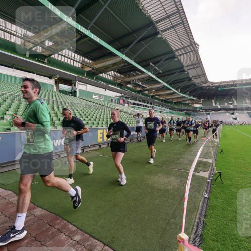 13.09.2026 - 21. swb-Marathon Bremen Michael Burmester http://msf.ph/oto/10324945 13.09.2026 13:28:10 Laufen im Stadion 111, 186, 220, 357, 364, 478, 597, 726, 829, 888, 925, 1079, 1220, 1298, 1325, 1412, 1496, 1608, 1700, 1741, 1769, 1777, 1958, 1961, 1984, 2236, 2309, 2365, 2388, 2404, 2472, 2502, 2507, 2542, 2574, 2582, 2593, 2725, 2743, 2748, 2868, 2875, 2876, 2923, 2991, 3045, 3050, 3061, 3073, 3154, 3184, 3219, 3321, 3540, 3589, 3592, 3595, 3678, 3694, 3756, 3798, 3826, 3853, 3885, 3907, 3978, 3987, 4108, 4238, 4457, 4660 meine-sportfotos.de