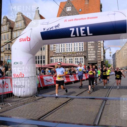 13.09.2026 - 21. swb-Marathon Bremen Tim E. http://msf.ph/oto/10324946 13.09.2026 11:00:33 Ziel 10144, 10677, 10758, 10801, 10810, 11016, 11045, 11129, 11524, 11525, 11547, 11587, 11588, 11589, 11623, 11907, 12105, 12106, 12190, 12291, 12352, 12394, 12530, 12531 meine-sportfotos.de