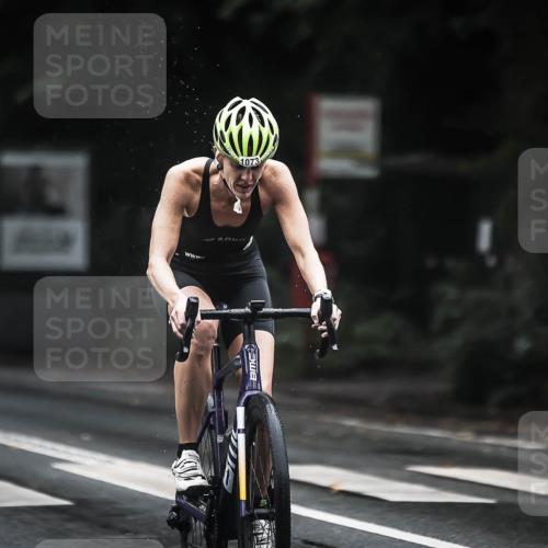 13.09.2026 - Stadtparktriathlon H.Heesch http://msf.ph/oto/10324948 13.09.2026 12:43:08 Radfahren 1073, 1178, 1301, 1303 meine-sportfotos.de