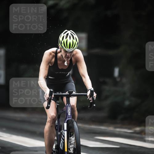 13.09.2026 - Stadtparktriathlon H.Heesch http://msf.ph/oto/10324949 13.09.2026 12:43:08 Radfahren 1073, 1178, 1301, 1303 meine-sportfotos.de