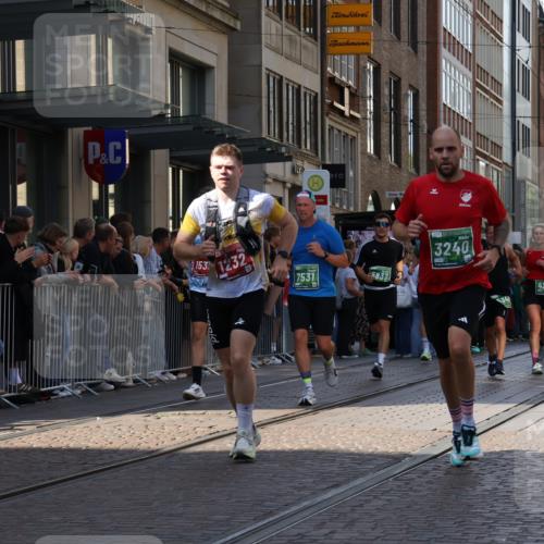 13.09.2026 - 21. swb-Marathon Bremen Strokosch-Dieckow http://msf.ph/oto/10324952 13.09.2026 13:19:42 Ziel 205, 411, 431, 495, 511, 655, 1053, 1058, 1252, 1390, 1537, 1551, 1931, 1972, 2122, 2343, 2807, 2885, 2903, 3240, 3319, 3411, 3690, 3966, 4101, 4287, 5340, 5389, 5813, 5837, 6663, 7341, 7404, 7488, 7531, 8263, 9082, 9359, 9518, 9756, 13192, 161, 461, 926, 1010, 1232, 1281, 1468, 1535, 1642, 2870, 2906, 3966, 4319, 4455, 4479, 4480, 4977, 4978, 5371, 7037, 7140, 7268, 7655, 7945, 8153, 8185, 9359, 9984, 13163 meine-sportfotos.de