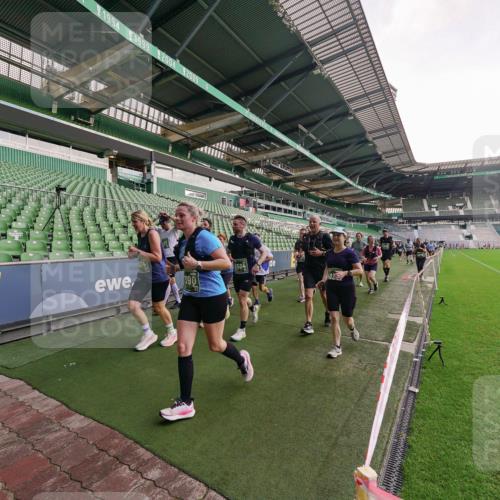 13.09.2026 - 21. swb-Marathon Bremen Michael Burmester http://msf.ph/oto/10324964 13.09.2026 13:28:14 Laufen im Stadion 111, 186, 220, 357, 364, 478, 597, 726, 729, 829, 888, 925, 1079, 1220, 1298, 1325, 1384, 1412, 1496, 1608, 1700, 1741, 1769, 1777, 1958, 1961, 1984, 2236, 2365, 2388, 2404, 2472, 2502, 2507, 2542, 2574, 2593, 2725, 2743, 2748, 2862, 2868, 2875, 2876, 2923, 2924, 2991, 3045, 3050, 3061, 3073, 3154, 3184, 3219, 3238, 3321, 3540, 3589, 3592, 3594, 3595, 3678, 3694, 3756, 3798, 3826, 3853, 3885, 3907, 3978, 3987, 4108, 4238, 4457, 4660 meine-sportfotos.de