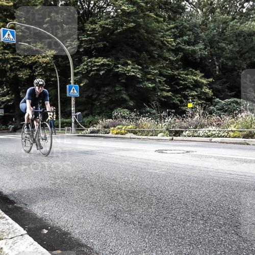 13.09.2026 - Stadtparktriathlon H.Heesch http://msf.ph/oto/10324965 13.09.2026 11:30:32 Radfahren 790 meine-sportfotos.de