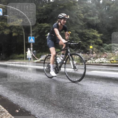 13.09.2026 - Stadtparktriathlon H.Heesch http://msf.ph/oto/10324966 13.09.2026 12:41:07 Radfahren 1160, 1191, 1205, 1241, 1244 meine-sportfotos.de