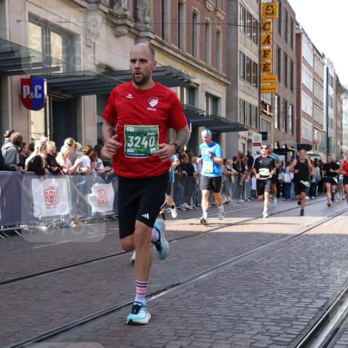 13.09.2026 - 21. swb-Marathon Bremen Strokosch-Dieckow http://msf.ph/oto/10325004 13.09.2026 13:19:43 Ziel 205, 411, 431, 495, 511, 655, 1053, 1058, 1252, 1390, 1537, 1551, 1931, 1972, 2122, 2343, 2807, 2885, 2903, 3240, 3319, 3411, 3685, 3690, 4101, 4287, 5340, 5389, 5813, 5837, 6663, 7341, 7404, 7488, 7531, 8263, 9082, 9518, 9756, 13192, 161, 461, 926, 1010, 1232, 1281, 1468, 1535, 1642, 2870, 2906, 3966, 4319, 4455, 4479, 4480, 4977, 4978, 5371, 7037, 7140, 7268, 7655, 7945, 8153, 8185, 9359, 9984, 13163 meine-sportfotos.de