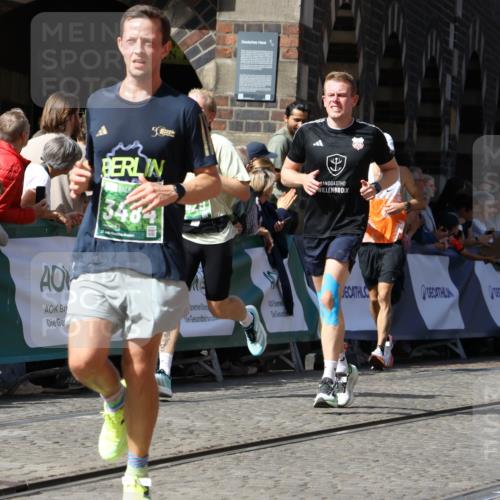 13.09.2026 - 21. swb-Marathon Bremen Strokosch-Dieckow http://msf.ph/oto/10325029 13.09.2026 13:11:07 Ziel 384, 1181, 1385, 1498, 1554, 2347, 2759, 4023, 4475, 4571, 4727, 5066, 5152, 5155, 5168, 5314, 5387, 5648, 7115, 7136, 9659, 13248, 1349, 2087, 3440, 3448, 3484, 4429, 6274, 8474, 9291, 9618, 9762 meine-sportfotos.de