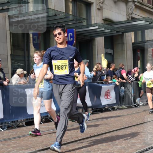 13.09.2026 - 21. swb-Marathon Bremen Strokosch-Dieckow http://msf.ph/oto/10325037 13.09.2026 11:00:33 Ziel 10093, 10263, 10306, 10367, 10368, 10428, 10753, 10857, 11055, 11162, 11247, 11343, 11359, 11475, 11540, 11556, 11687, 11728, 11797, 11804, 11819, 11838, 11959, 12006, 12085, 12116, 12397, 12428, 12430, 10144, 10272, 10275, 10369, 10677, 10801, 10810, 11016, 11045, 11126, 11129, 11180, 11547, 11623, 11687, 11708, 11769, 11838, 12018, 12105, 12106, 12190, 12291, 12394, 12530, 12531 meine-sportfotos.de