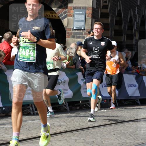 13.09.2026 - 21. swb-Marathon Bremen Strokosch-Dieckow http://msf.ph/oto/10325049 13.09.2026 13:11:07 Ziel 384, 1181, 1385, 1498, 1554, 2347, 2759, 4023, 4475, 4571, 4727, 5066, 5152, 5155, 5168, 5314, 5387, 5648, 7115, 7136, 9659, 13248, 1349, 2087, 3440, 3448, 3484, 4429, 6274, 8474, 9291, 9618, 9762 meine-sportfotos.de