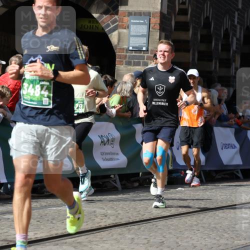 13.09.2026 - 21. swb-Marathon Bremen Strokosch-Dieckow http://msf.ph/oto/10325061 13.09.2026 13:11:07 Ziel 384, 1181, 1385, 1498, 1554, 2347, 2759, 4023, 4475, 4571, 4727, 5066, 5152, 5155, 5168, 5314, 5387, 5648, 7115, 7136, 9659, 13248, 1349, 2087, 3440, 3448, 3484, 4429, 6274, 8474, 9291, 9618, 9762 meine-sportfotos.de