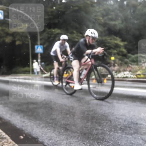 13.09.2026 - Stadtparktriathlon H.Heesch http://msf.ph/oto/10325080 13.09.2026 12:42:06 Radfahren 1089, 1196, 1210, 1276, 1293 meine-sportfotos.de