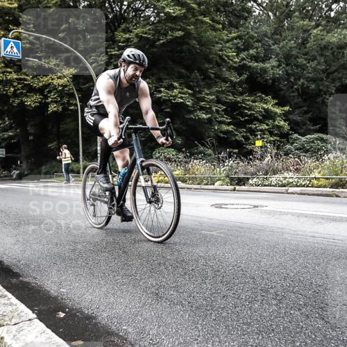 13.09.2026 - Stadtparktriathlon H.Heesch http://msf.ph/oto/10325082 13.09.2026 11:31:00 Radfahren 590, 656 meine-sportfotos.de