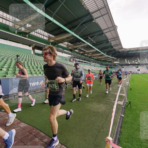 13.09.2026 - 21. swb-Marathon Bremen Michael Burmester http://msf.ph/oto/10325094 13.09.2026 13:28:27 Laufen im Stadion 111, 186, 220, 357, 364, 422, 476, 478, 597, 685, 726, 729, 829, 888, 925, 986, 1079, 1220, 1298, 1325, 1384, 1412, 1496, 1608, 1615, 1741, 1769, 1777, 1958, 1961, 1984, 2236, 2326, 2365, 2472, 2502, 2507, 2574, 2593, 2725, 2743, 2748, 2862, 2868, 2875, 2876, 2923, 2924, 2991, 3020, 3045, 3050, 3061, 3073, 3154, 3184, 3219, 3238, 3274, 3321, 3361, 3589, 3592, 3594, 3595, 3678, 3694, 3755, 3756, 3798, 3826, 3853, 3885, 3907, 3953, 3965, 3971, 3978, 3987, 4108, 4238, 4457, 4660 meine-sportfotos.de