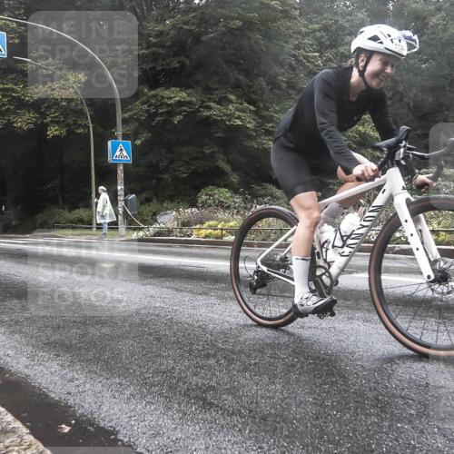 13.09.2026 - Stadtparktriathlon H.Heesch http://msf.ph/oto/10325095 13.09.2026 12:42:17 Radfahren 1150, 1177, 1288 meine-sportfotos.de
