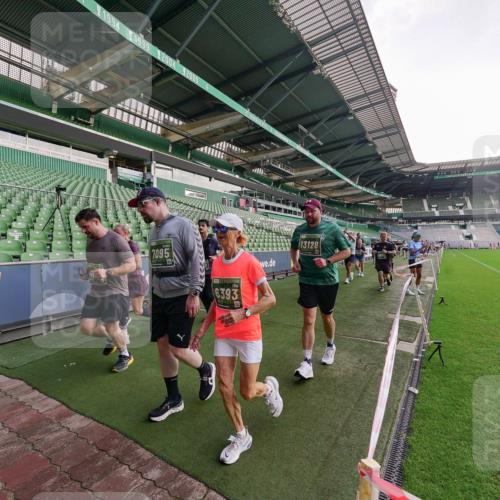 13.09.2026 - 21. swb-Marathon Bremen Michael Burmester http://msf.ph/oto/10325109 13.09.2026 13:28:29 Laufen im Stadion 111, 186, 220, 357, 422, 476, 478, 597, 685, 726, 729, 754, 829, 888, 925, 986, 1079, 1220, 1298, 1325, 1384, 1412, 1496, 1608, 1615, 1741, 1769, 1777, 1958, 1961, 1984, 2236, 2326, 2365, 2472, 2502, 2507, 2574, 2593, 2725, 2743, 2748, 2862, 2868, 2875, 2876, 2923, 2924, 2991, 3020, 3045, 3061, 3073, 3154, 3184, 3219, 3238, 3274, 3321, 3361, 3589, 3592, 3594, 3595, 3678, 3694, 3755, 3756, 3798, 3826, 3853, 3885, 3907, 3953, 3965, 3971, 3978, 3987, 4108, 4238, 4457, 4660 meine-sportfotos.de