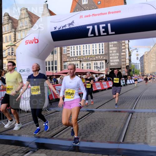 13.09.2026 - 21. swb-Marathon Bremen Tim E. http://msf.ph/oto/10325119 13.09.2026 11:00:39 Ziel 10144, 10677, 10801, 10810, 11016, 11045, 11126, 11129, 11547, 11623, 12018, 12105, 12106, 12190, 12291, 12352, 12394, 12530, 12531 meine-sportfotos.de