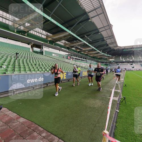 13.09.2026 - 21. swb-Marathon Bremen Michael Burmester http://msf.ph/oto/10325120 13.09.2026 13:28:30 Laufen im Stadion 111, 186, 220, 357, 422, 476, 478, 597, 685, 726, 729, 754, 829, 888, 925, 986, 1079, 1220, 1298, 1325, 1384, 1412, 1496, 1608, 1615, 1741, 1769, 1777, 1958, 1961, 1984, 2236, 2326, 2365, 2472, 2502, 2507, 2574, 2593, 2725, 2743, 2862, 2868, 2875, 2876, 2923, 2924, 2991, 3020, 3045, 3061, 3073, 3154, 3184, 3219, 3238, 3274, 3321, 3361, 3589, 3592, 3594, 3595, 3678, 3694, 3755, 3756, 3798, 3826, 3853, 3885, 3907, 3953, 3965, 3971, 3978, 3987, 4108, 4238, 4457, 4660 meine-sportfotos.de