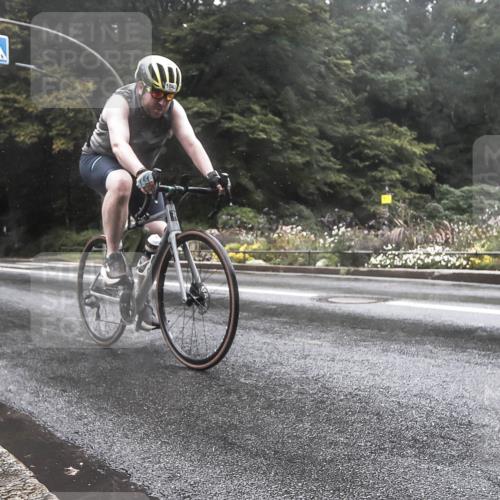 13.09.2026 - Stadtparktriathlon H.Heesch http://msf.ph/oto/10325130 13.09.2026 12:42:33 Radfahren 1043, 1096, 1106, 1117, 1159 meine-sportfotos.de