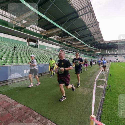 13.09.2026 - 21. swb-Marathon Bremen Michael Burmester http://msf.ph/oto/10325132 13.09.2026 13:28:32 Laufen im Stadion 111, 220, 357, 422, 476, 478, 597, 685, 726, 729, 754, 829, 888, 925, 986, 1079, 1220, 1298, 1325, 1384, 1412, 1496, 1608, 1615, 1741, 1769, 1777, 1958, 1961, 1984, 2236, 2326, 2365, 2472, 2502, 2507, 2574, 2593, 2725, 2743, 2862, 2868, 2875, 2876, 2923, 2924, 2991, 3020, 3045, 3061, 3073, 3154, 3184, 3219, 3238, 3274, 3321, 3361, 3589, 3592, 3594, 3595, 3678, 3694, 3755, 3798, 3826, 3853, 3885, 3907, 3953, 3965, 3971, 3978, 3987, 4011, 4108, 4238, 4457, 4660 meine-sportfotos.de
