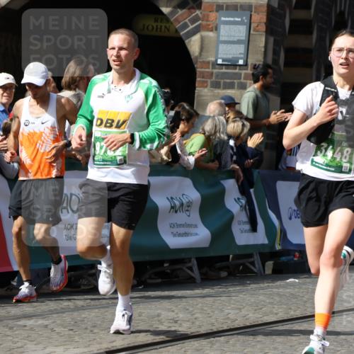 13.09.2026 - 21. swb-Marathon Bremen Strokosch-Dieckow http://msf.ph/oto/10325139 13.09.2026 13:11:10 Ziel 384, 1385, 1498, 2021, 2347, 2759, 4023, 4475, 4571, 5066, 5079, 5155, 5168, 5314, 5387, 5648, 7115, 7136, 9622, 9659, 13248, 1349, 2087, 3440, 3899, 6274, 8474, 9291, 9618, 9762 meine-sportfotos.de