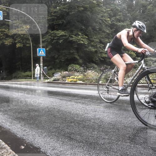 13.09.2026 - Stadtparktriathlon H.Heesch http://msf.ph/oto/10325143 13.09.2026 12:42:35 Radfahren 1043, 1096, 1117 meine-sportfotos.de