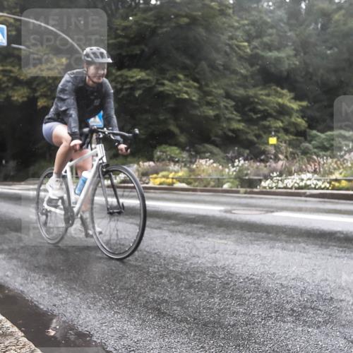 13.09.2026 - Stadtparktriathlon H.Heesch http://msf.ph/oto/10325147 13.09.2026 12:42:39 Radfahren 1141, 1188 meine-sportfotos.de