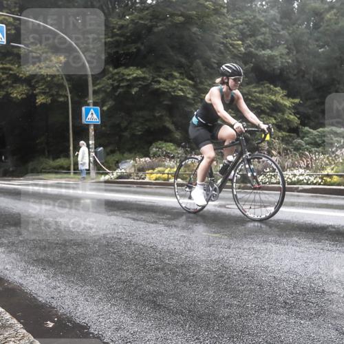 13.09.2026 - Stadtparktriathlon H.Heesch http://msf.ph/oto/10325155 13.09.2026 12:42:49 Radfahren 1119, 1219 meine-sportfotos.de