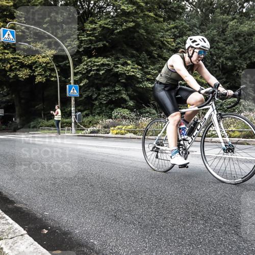 13.09.2026 - Stadtparktriathlon H.Heesch http://msf.ph/oto/10325168 13.09.2026 11:32:11 Radfahren 715, 743, 802 meine-sportfotos.de