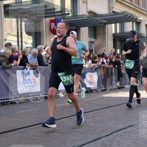 13.09.2026 - 21. swb-Marathon Bremen Strokosch-Dieckow http://msf.ph/oto/10325177 13.09.2026 13:19:47 Ziel 205, 411, 431, 495, 511, 655, 1053, 1058, 1252, 1390, 1537, 1551, 1750, 1931, 1972, 2122, 2343, 2807, 2885, 2903, 3240, 3411, 3685, 3690, 4287, 5340, 5389, 5583, 5813, 5837, 6663, 7341, 7404, 7488, 7531, 7664, 8263, 9518, 9756, 13192, 161, 461, 926, 1010, 1232, 1281, 1468, 1535, 1642, 2870, 2906, 3319, 3966, 4101, 4455, 4479, 4480, 4977, 4978, 7037, 7140, 7268, 7655, 7945, 8153, 8185, 8263, 9082, 9359, 9984, 13163 meine-sportfotos.de