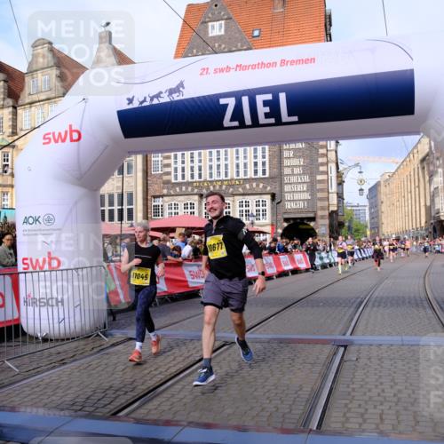13.09.2026 - 21. swb-Marathon Bremen Tim E. http://msf.ph/oto/10325178 13.09.2026 11:00:40 Ziel 10144, 10369, 10677, 10801, 10810, 11016, 11045, 11126, 11129, 11547, 11623, 11769, 12018, 12105, 12106, 12190, 12291, 12352, 12394, 12530, 12531 meine-sportfotos.de