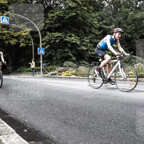 13.09.2026 - Stadtparktriathlon H.Heesch http://msf.ph/oto/10325180 13.09.2026 11:32:16 Radfahren 637, 676, 738, 802 meine-sportfotos.de