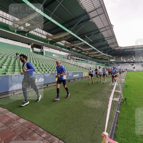 13.09.2026 - 21. swb-Marathon Bremen Michael Burmester http://msf.ph/oto/10325181 13.09.2026 13:28:38 Laufen im Stadion 111, 220, 357, 422, 476, 478, 597, 685, 726, 729, 754, 829, 888, 925, 986, 1079, 1220, 1298, 1325, 1384, 1412, 1496, 1608, 1615, 1741, 1769, 1777, 1958, 1961, 1984, 2236, 2326, 2365, 2436, 2472, 2502, 2574, 2593, 2725, 2743, 2862, 2868, 2876, 2923, 2924, 2991, 3020, 3045, 3061, 3073, 3129, 3154, 3184, 3219, 3238, 3274, 3321, 3361, 3589, 3592, 3594, 3595, 3605, 3678, 3694, 3755, 3758, 3798, 3826, 3853, 3885, 3907, 3953, 3965, 3971, 3978, 3987, 4011, 4108, 4238, 4457, 4660 meine-sportfotos.de