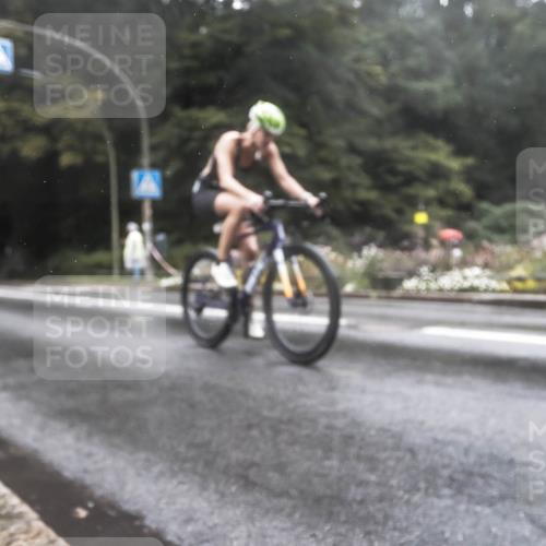 13.09.2026 - Stadtparktriathlon H.Heesch http://msf.ph/oto/10325202 13.09.2026 12:43:08 Radfahren 1073, 1303 meine-sportfotos.de