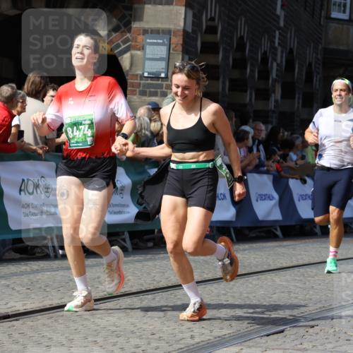 13.09.2026 - 21. swb-Marathon Bremen Strokosch-Dieckow http://msf.ph/oto/10325213 13.09.2026 13:11:12 Ziel 384, 697, 1385, 1498, 2021, 2347, 2759, 4023, 4475, 4571, 5079, 5155, 5168, 5314, 5387, 6657, 7115, 7136, 9622, 9659, 13248, 1349, 2087, 3899, 6274, 8474, 9291, 9618 meine-sportfotos.de